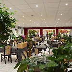 Otel L'etape Gasconne 2*